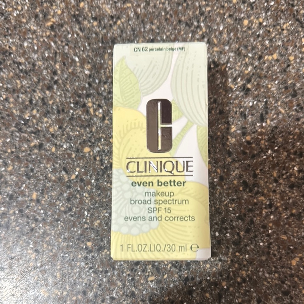 Clinique Even Better Makeup SPF 15 - Porcelain Beige
